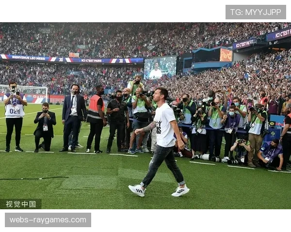 法甲联盟推动球场安全标准升级