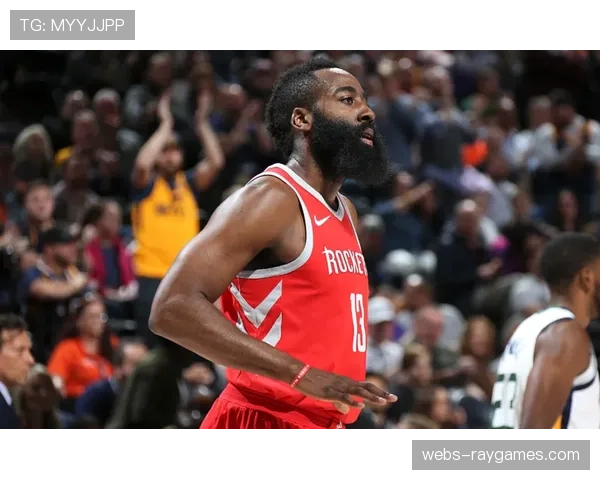 爵士新星基扬特-乔治控场能力提升，获教练组称赞