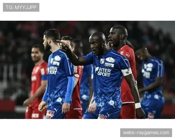 法甲转播权收入分配争议再起，中小球队联名抗议