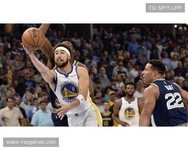 勇士114-113准绝杀灰熊，库里缺阵桑托斯末节关键得分救主