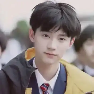 卢骁梦